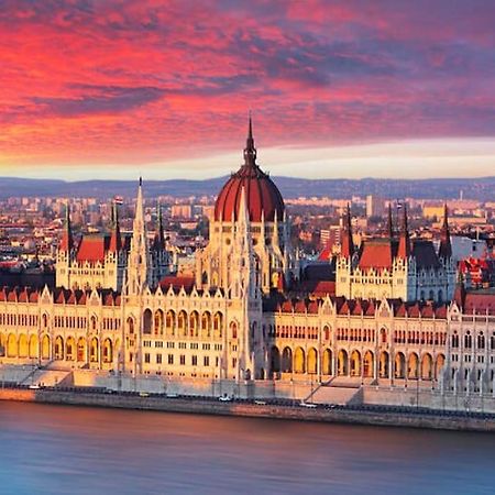 2Budapest Eye-Freegym And Sauna Luxury Home Esterno foto